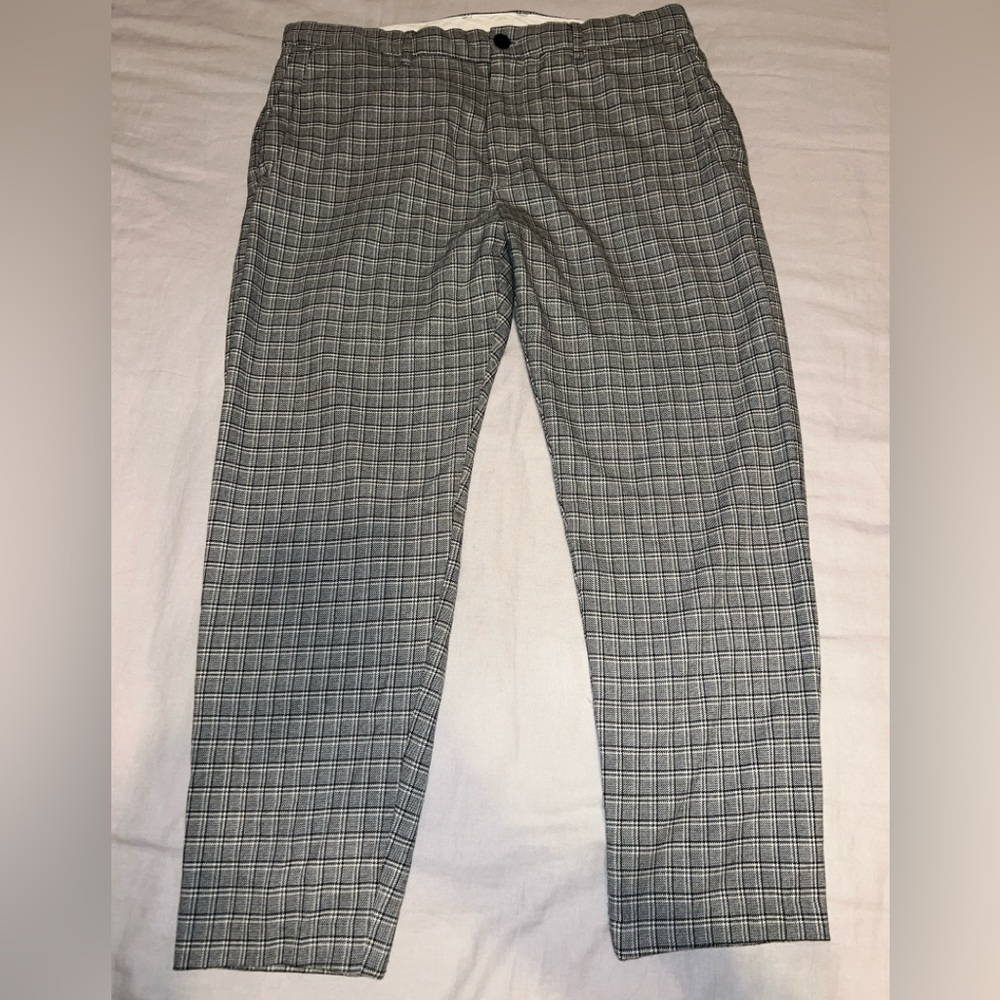 Zara Gray Dress Pants with Windowpane Pattern